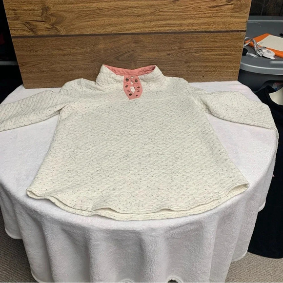 Maurice’s medium quilted pullover jacket rounded hem notched cuffs cream color - Picture 10 of 11